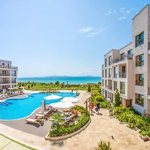 Diamond Apartment